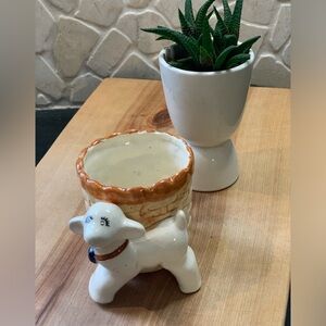 VINTAGE | Lamb With Basket Style Ceramic Planter